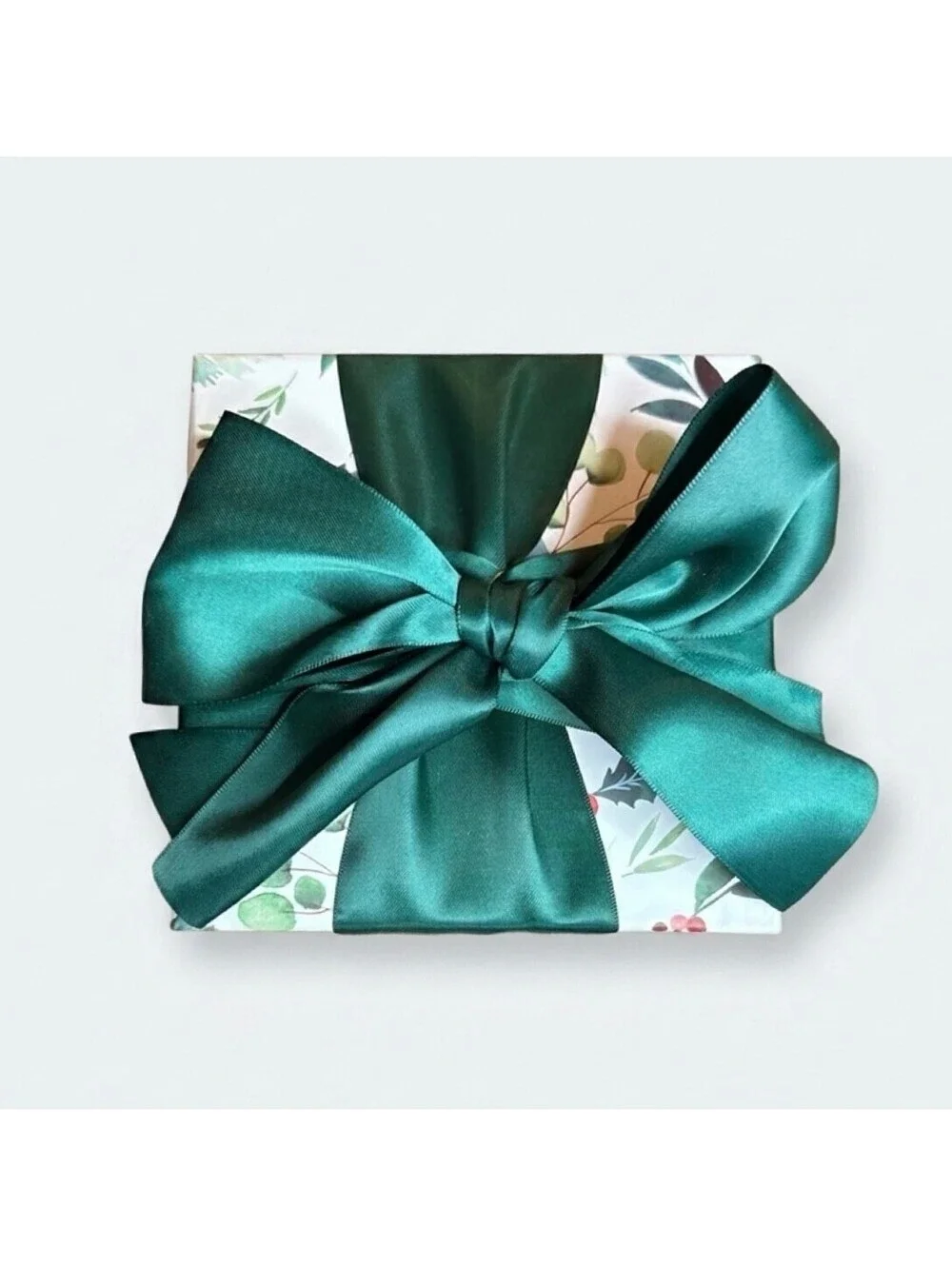 Papyrus Christmas Gift Box Holiday Greenery Holly Berries Satin Bow 6